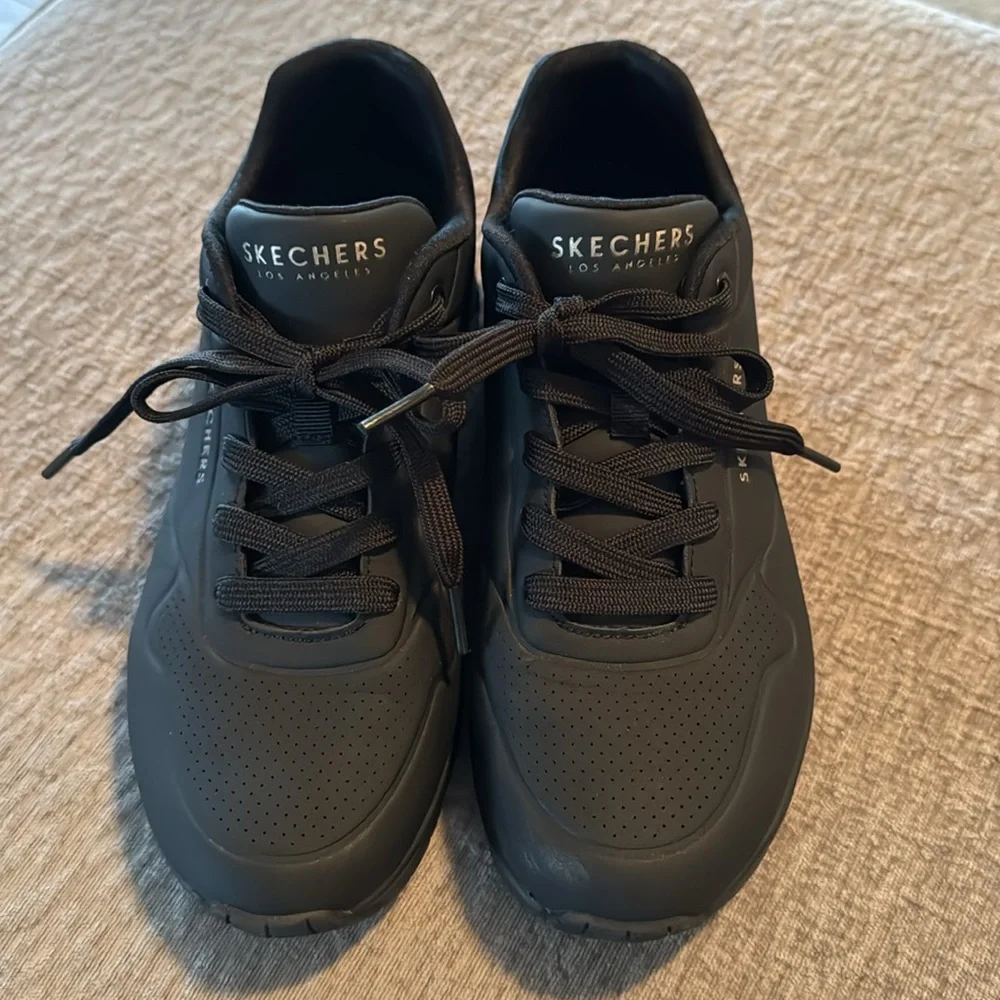 Sketchers Womens Street UNO Lace Up Sneaker. size 8 Wide. Like New Condition - Picture 4 of 14